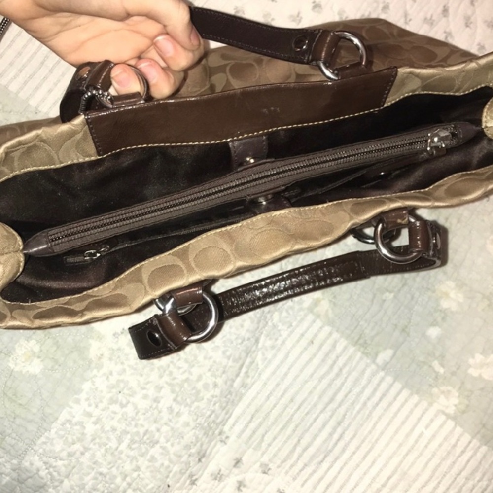 Coach Purse - Picture 4 of 9